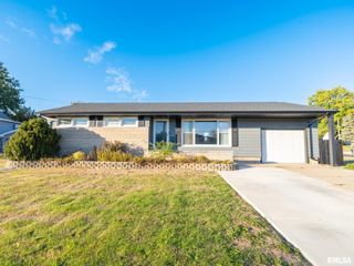 4901 W PFEIFFER Road, Bartonville, IL 61607