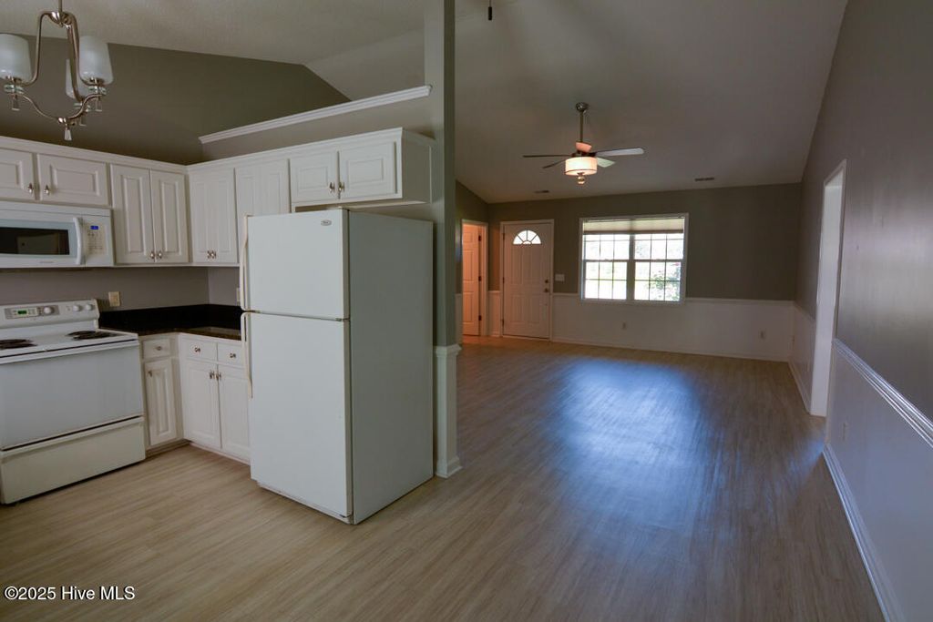 203 Lauren Court, New Bern, NC 28562