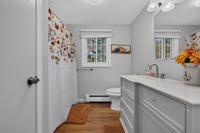 120 Mooresville Road, Manchester, NH 03103