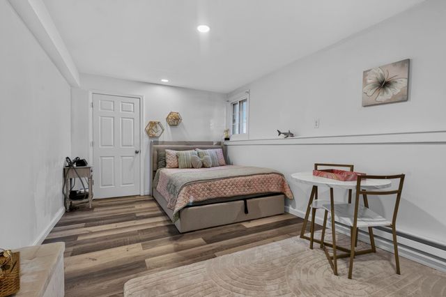 120 Mooresville Road, Manchester, NH 03103
