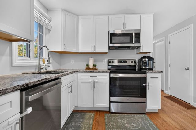 120 Mooresville Road, Manchester, NH 03103