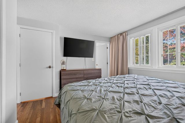 120 Mooresville Road, Manchester, NH 03103