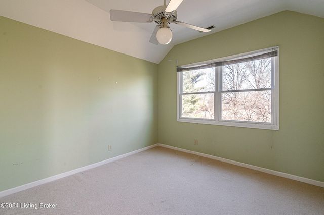 8221 Wolf Pen Branch Rd, Prospect, KY 40059