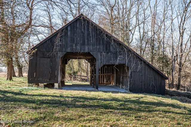 8221 Wolf Pen Branch Rd, Prospect, KY 40059