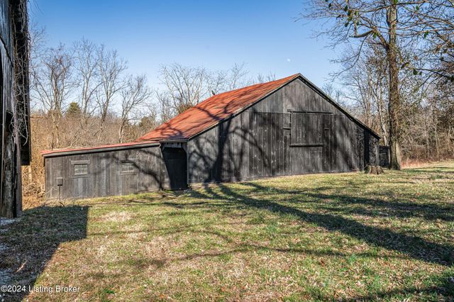 8221 Wolf Pen Branch Rd, Prospect, KY 40059