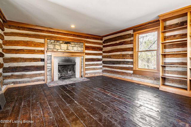 8221 Wolf Pen Branch Rd, Prospect, KY 40059