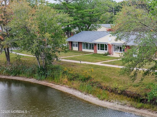 351A Dorchester Drive, Lakewood, NJ 08701