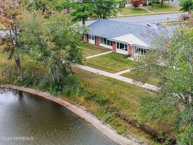351A Dorchester Drive, Lakewood, NJ 08701