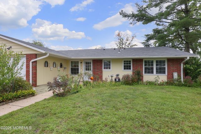 351A Dorchester Drive, Lakewood, NJ 08701