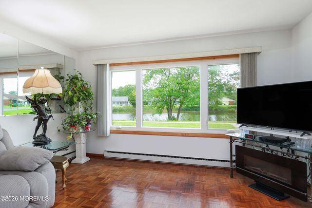 351A Dorchester Drive, Lakewood, NJ 08701