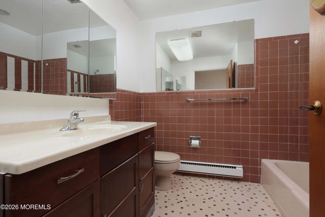 351A Dorchester Drive, Lakewood, NJ 08701