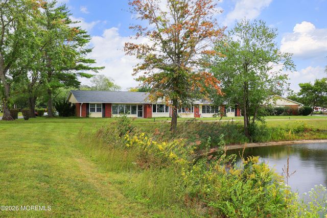 351A Dorchester Drive, Lakewood, NJ 08701