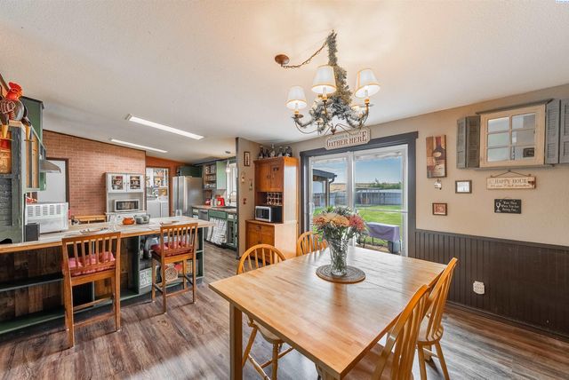 17004 Ruppert Rd, Benton City, WA 99320
