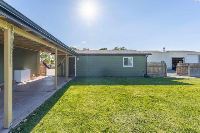 17004 Ruppert Rd, Benton City, WA 99320
