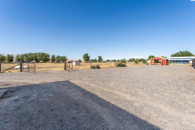 17004 Ruppert Rd, Benton City, WA 99320