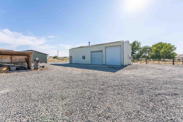 17004 Ruppert Rd, Benton City, WA 99320