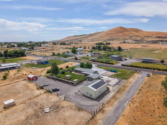 17004 Ruppert Rd, Benton City, WA 99320