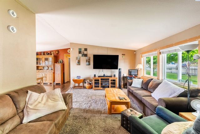 17004 Ruppert Rd, Benton City, WA 99320