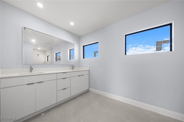 2606 NW 10th TER, Cape Coral, FL 33993