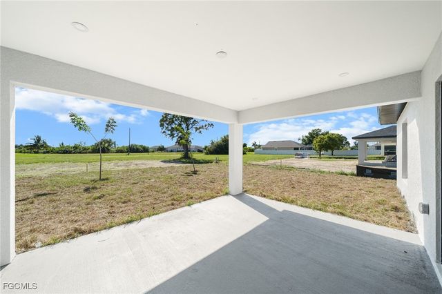 2606 NW 10th TER, Cape Coral, FL 33993