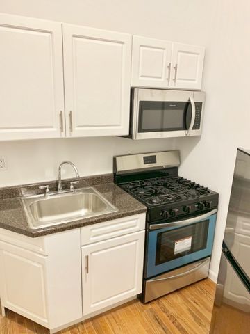 168 W 107th St Apt 1D, New York City, NY 10025