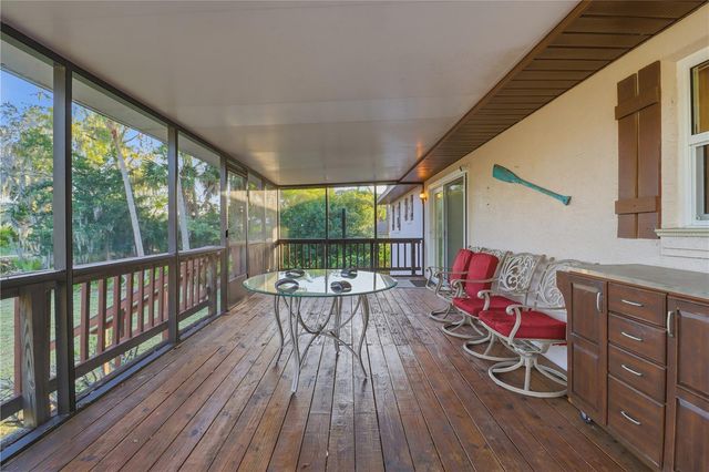 1729 SE 3RD COURT, Crystal River, FL 34429