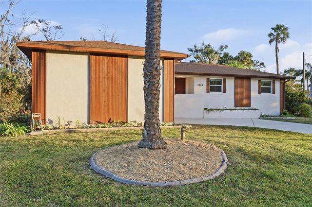 1729 SE 3RD COURT, Crystal River, FL 34429