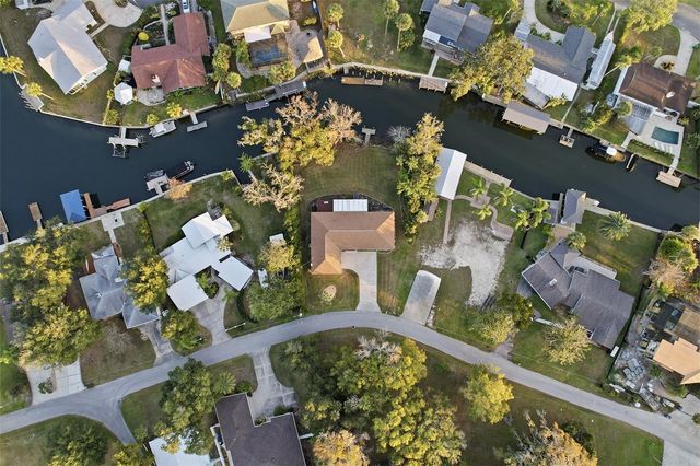 1729 SE 3RD COURT, Crystal River, FL 34429