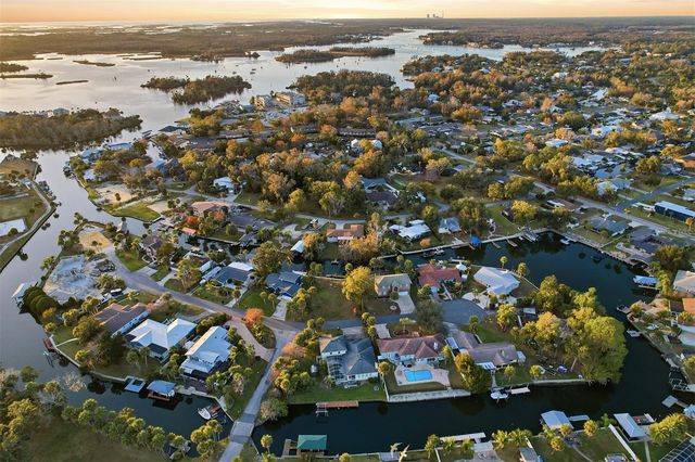 1729 SE 3RD COURT, Crystal River, FL 34429