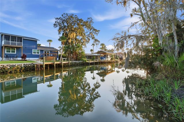 1729 SE 3RD COURT, Crystal River, FL 34429