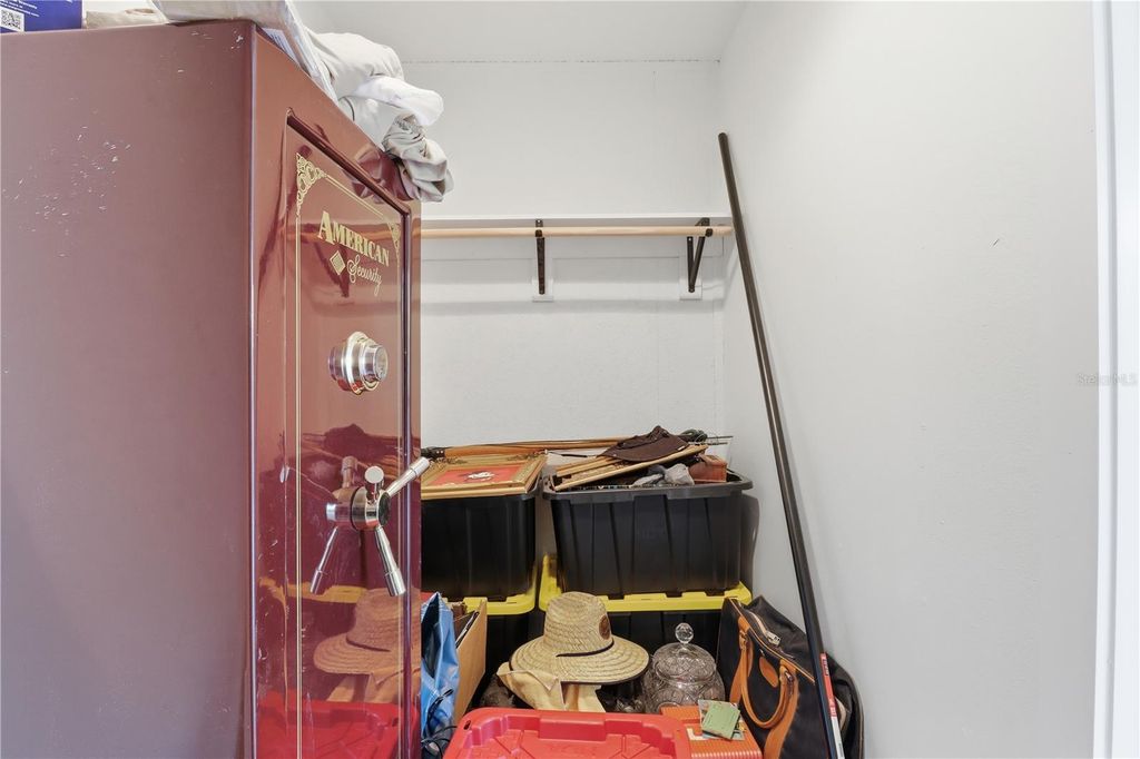 Image 22 of property listing at 1729 SE 3RD COURT, Crystal River, FL 34429