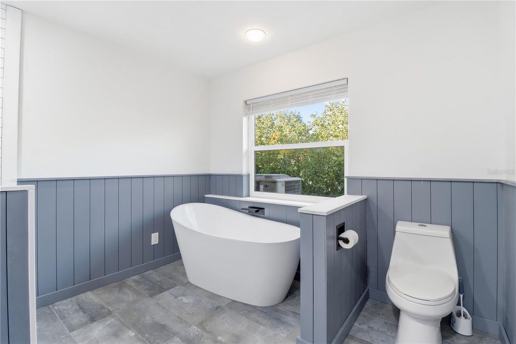 Image 26 of property listing at 1729 SE 3RD COURT, Crystal River, FL 34429