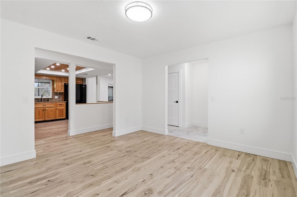 Image 33 of property listing at 1729 SE 3RD COURT, Crystal River, FL 34429