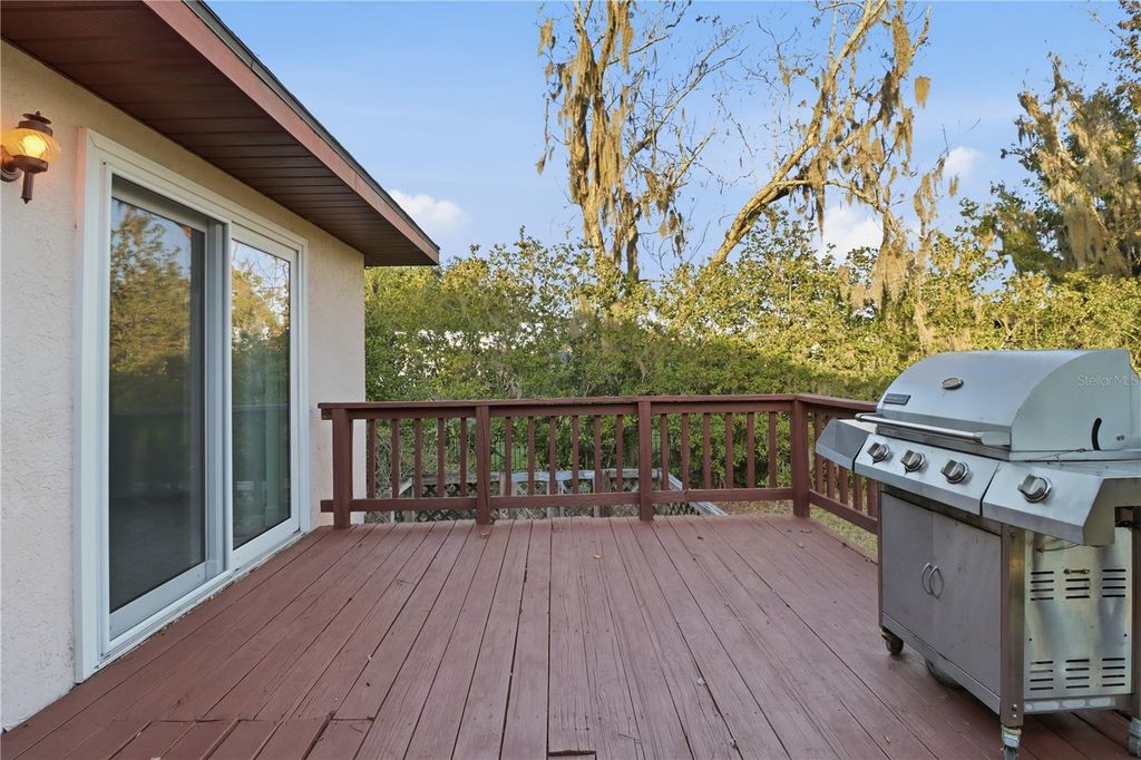 Image 39 of property listing at 1729 SE 3RD COURT, Crystal River, FL 34429