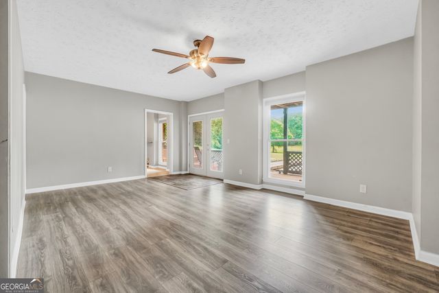 112 N Walkers Mill Road, Griffin, GA 30223