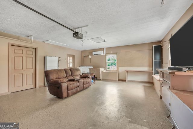 112 N Walkers Mill Road, Griffin, GA 30223