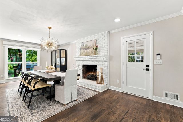 9875 La View Circle, Roswell, GA 30075