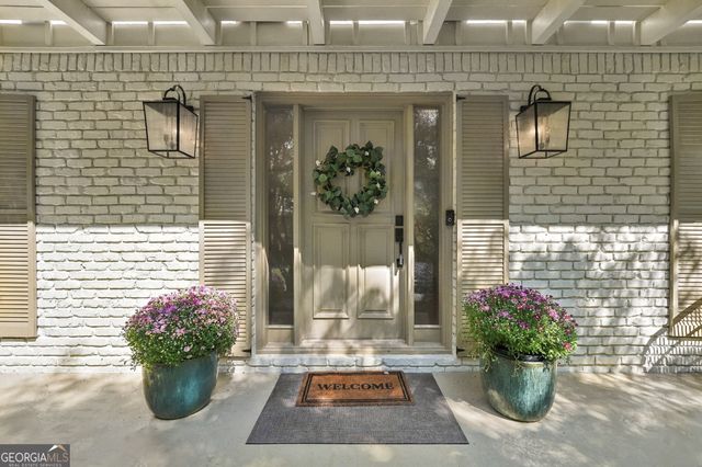 9875 La View Circle, Roswell, GA 30075