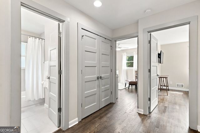 9875 La View Circle, Roswell, GA 30075