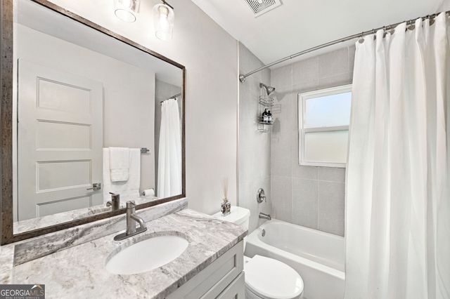 9875 La View Circle, Roswell, GA 30075