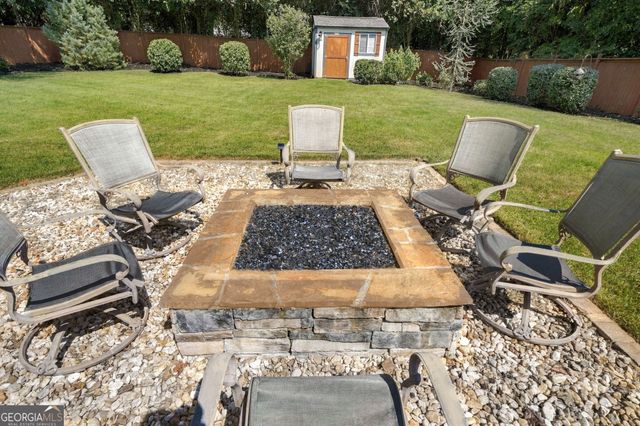 9875 La View Circle, Roswell, GA 30075