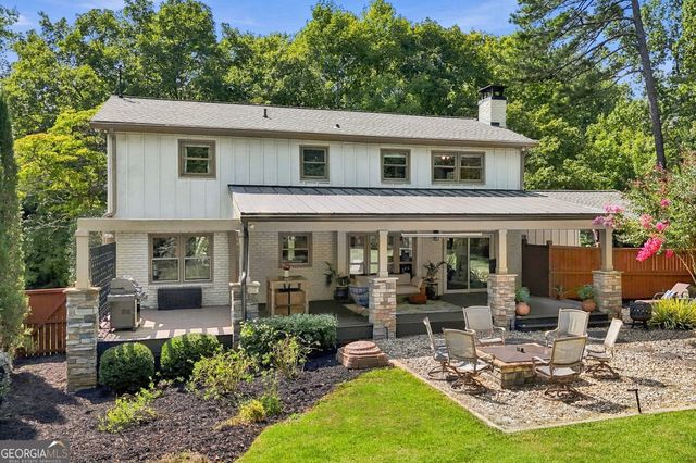 9875 La View Circle, Roswell, GA 30075