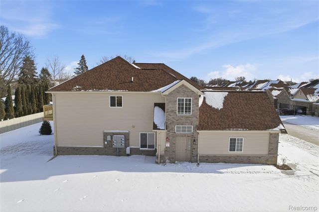 16515 Savor Lane, Clinton Charter Township, MI 48035