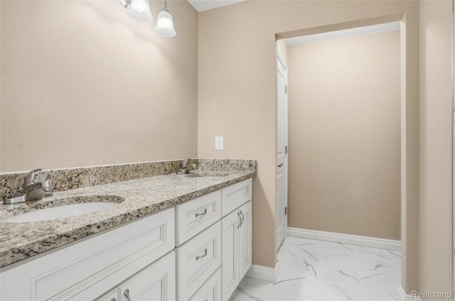 16515 Savor Lane, Clinton Charter Township, MI 48035