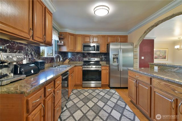 23116 80th Place W, Edmonds, WA 98026