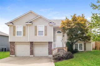 1613 High View Drive, Grain Valley, MO 64029