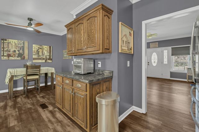 5063 Miller Lake Rd, Culleoka, TN 38451