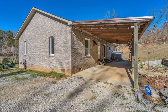 5063 Miller Lake Rd, Culleoka, TN 38451