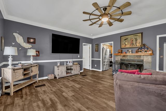 5063 Miller Lake Rd, Culleoka, TN 38451