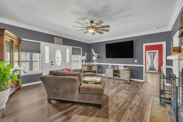 5063 Miller Lake Rd, Culleoka, TN 38451